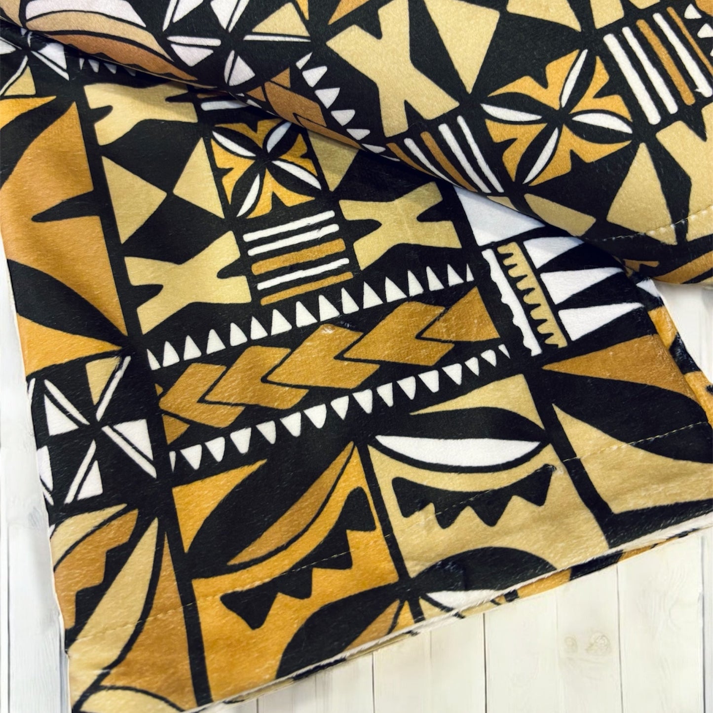 Black&Beige TODDLER SIZE Blanket (Pasifika)